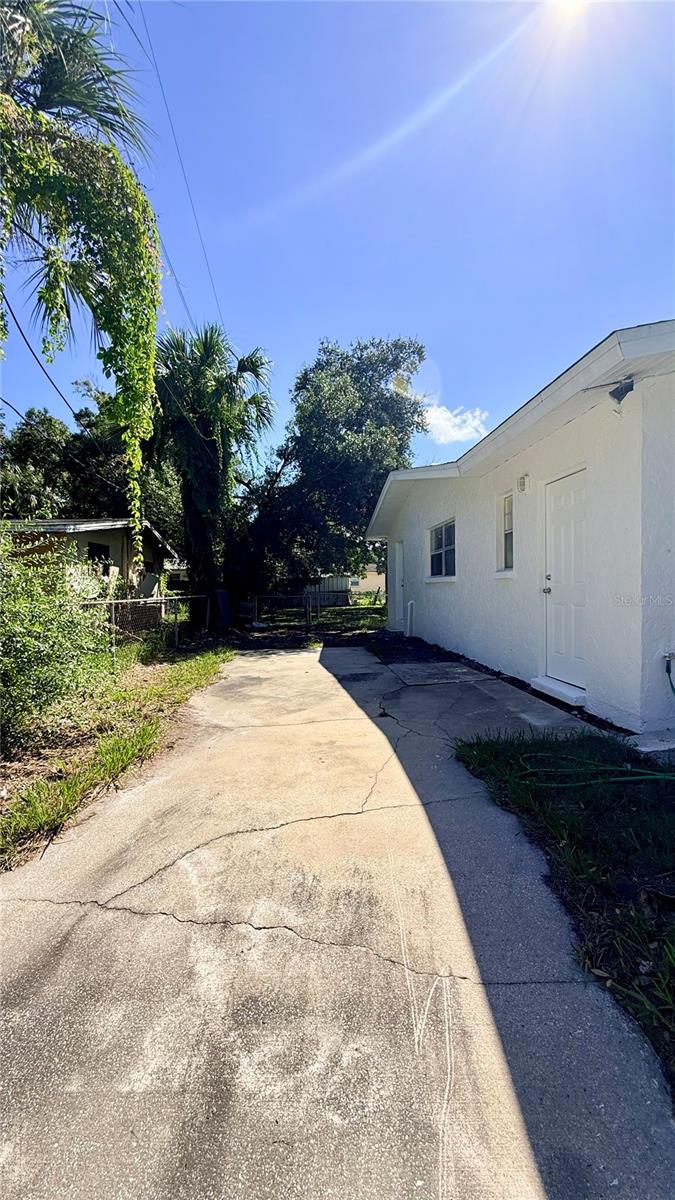 1903 24th Unit C St Property Photo 2