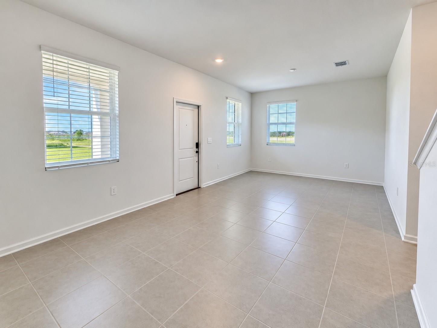 2585 Cotton Candy Aly Property Photo 3