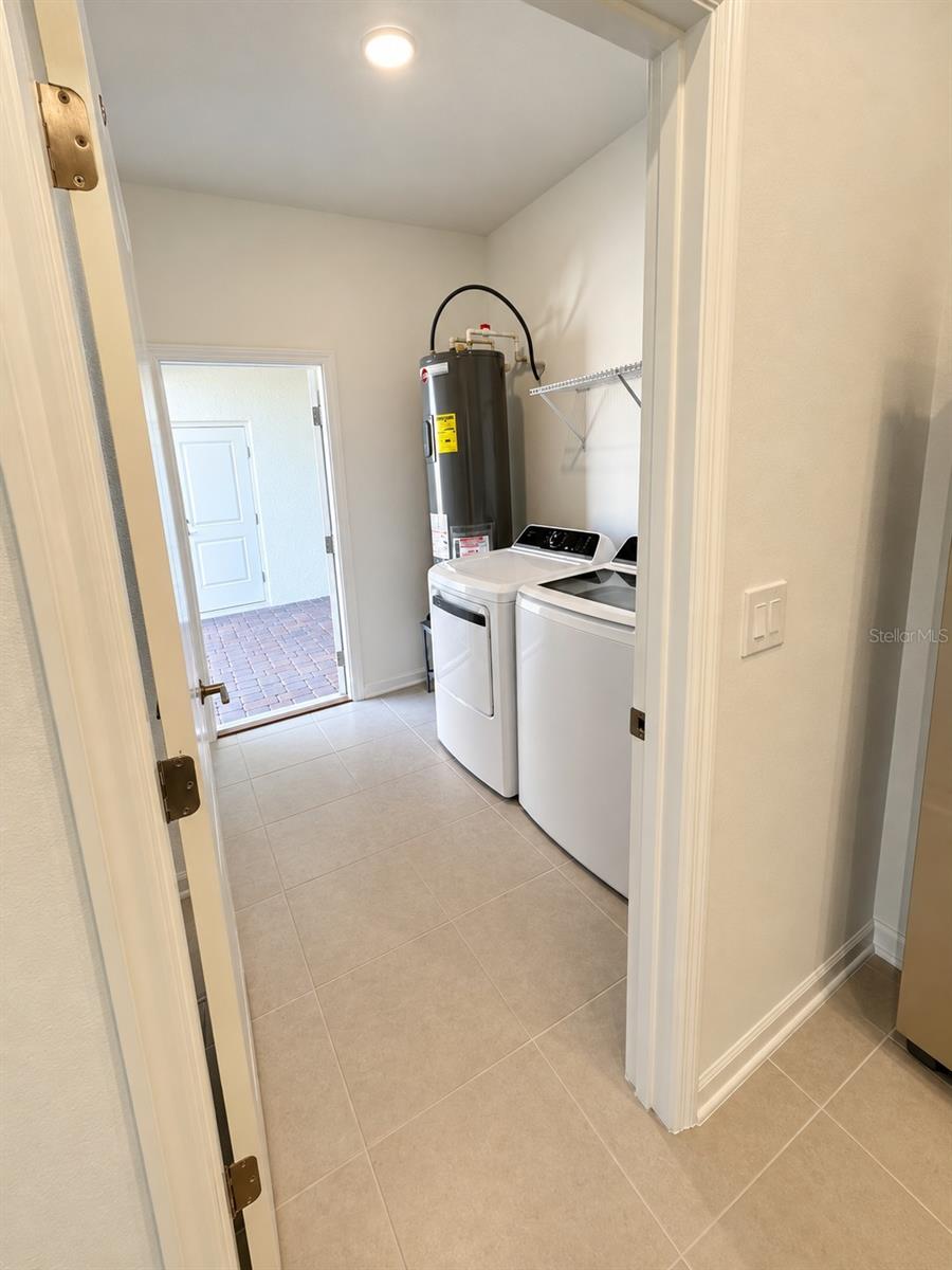 2585 Cotton Candy Aly Property Photo 8