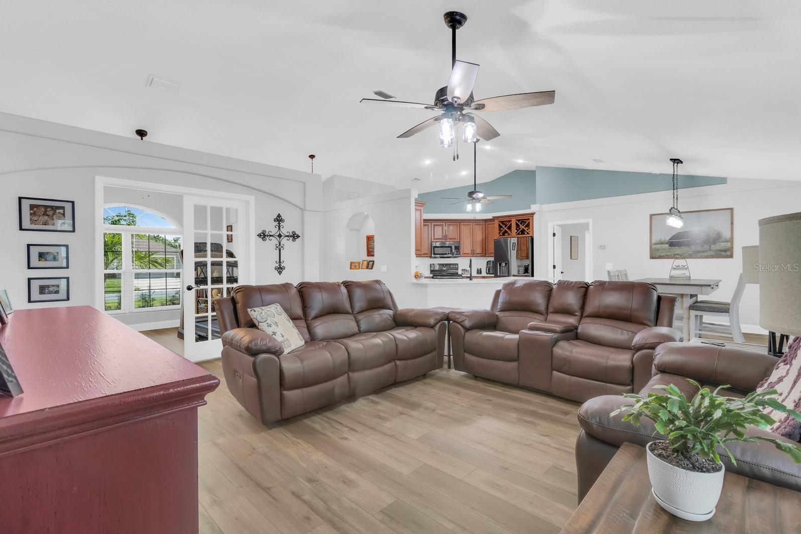 3403 Gator Bay Creek Blvd Property Photo 8