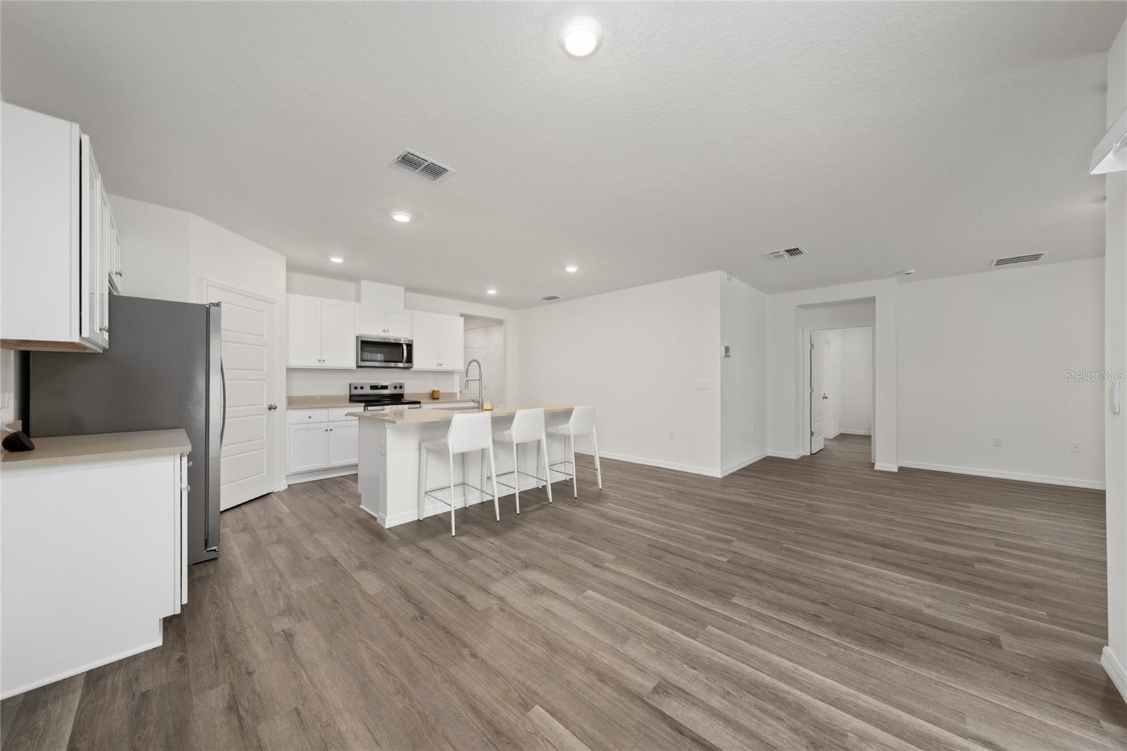 698 Park Place Blvd Property Photo 15