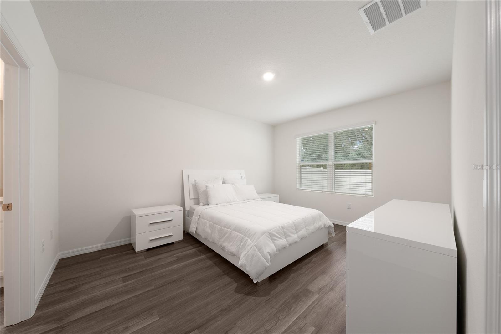 698 Park Place Blvd Property Photo 19