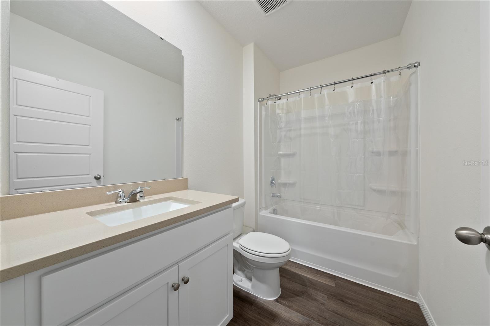 698 Park Place Blvd Property Photo 25