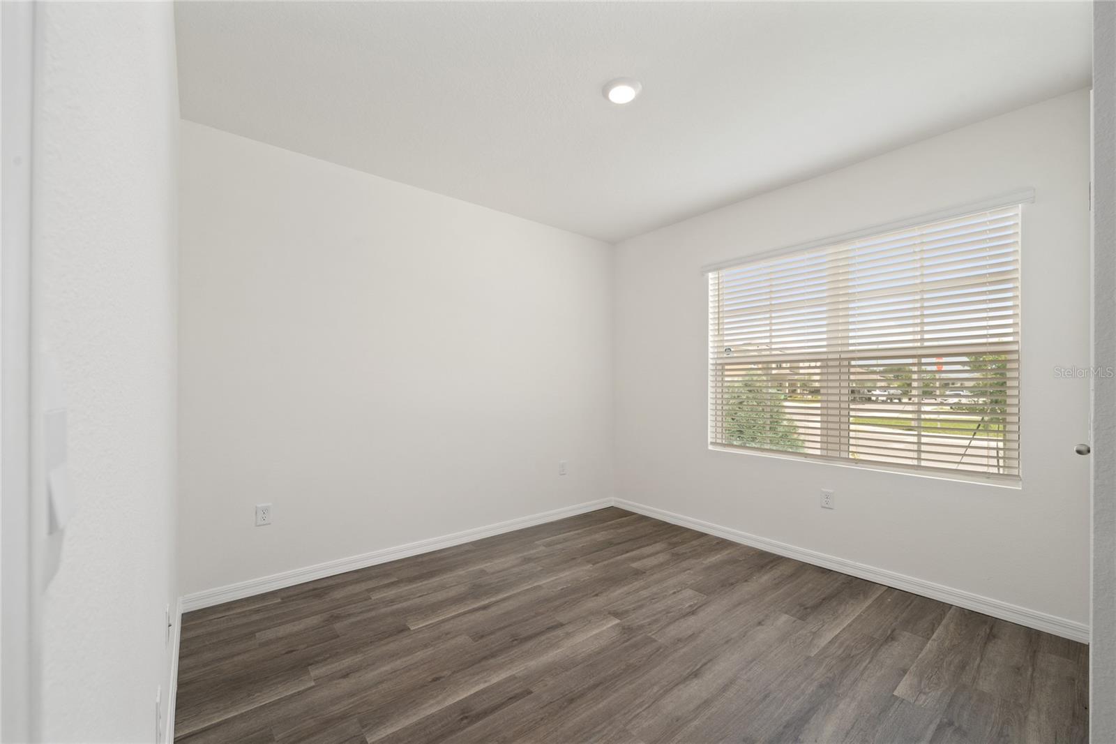 698 Park Place Blvd Property Photo 31