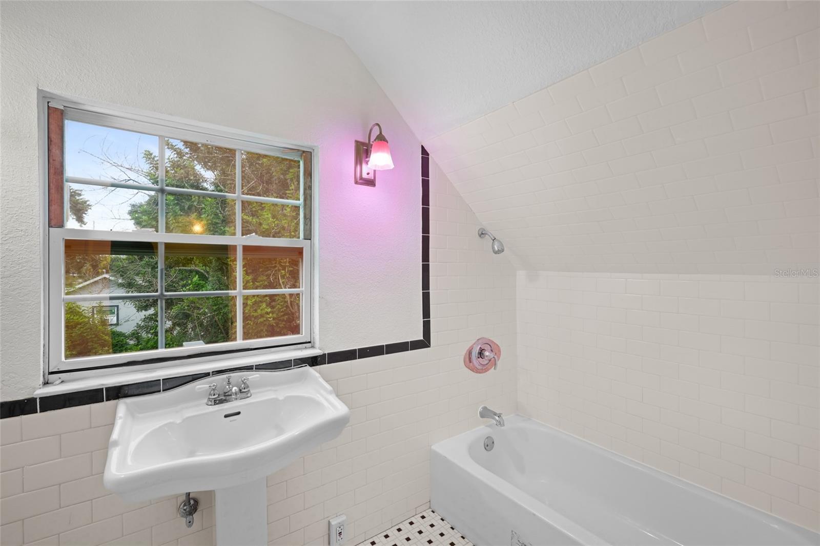 10102 Flowers Ave Property Photo 25