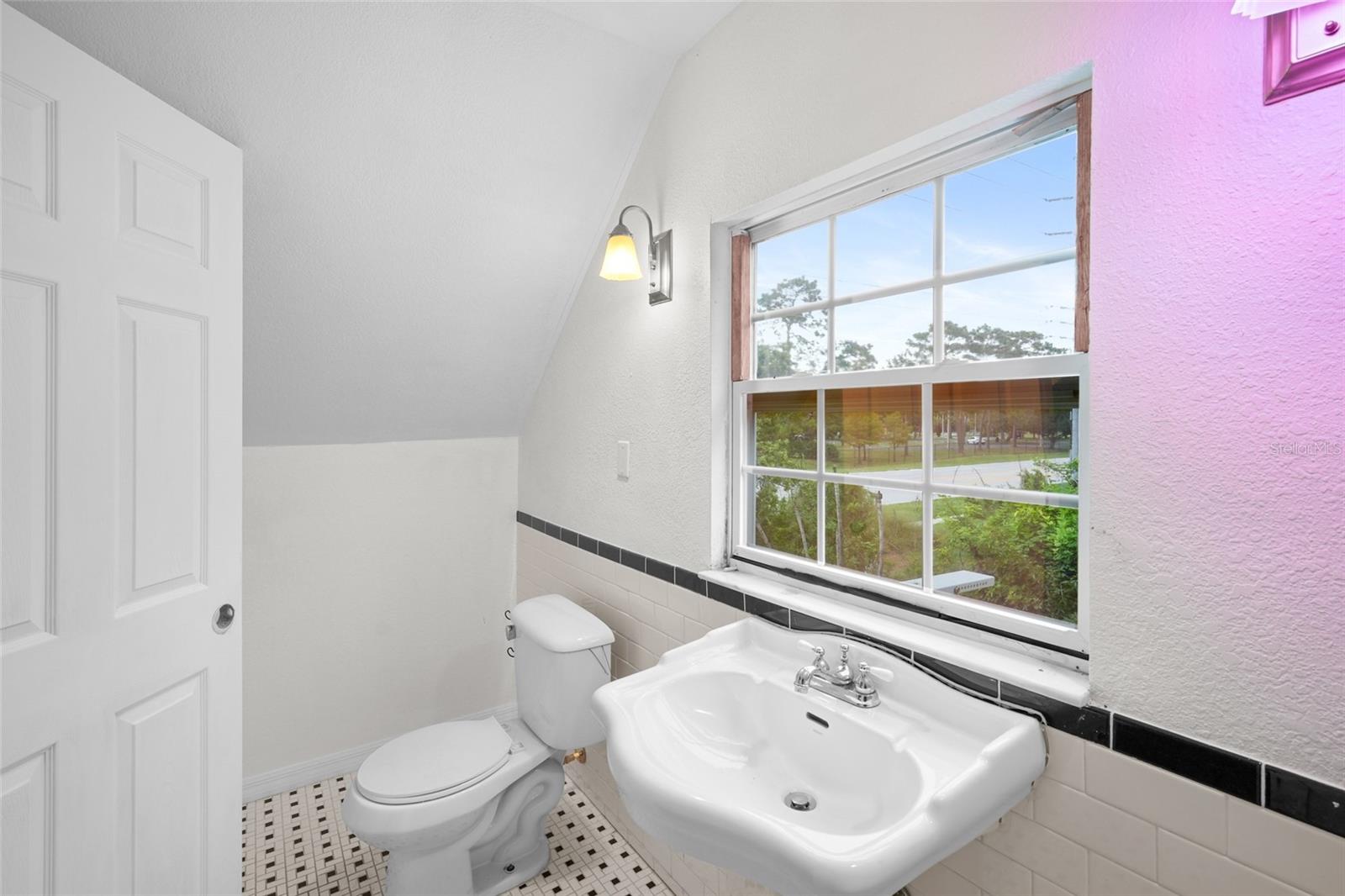 10102 Flowers Ave Property Photo 27