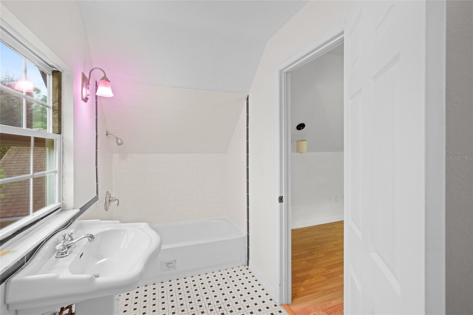 10102 Flowers Ave Property Photo 29