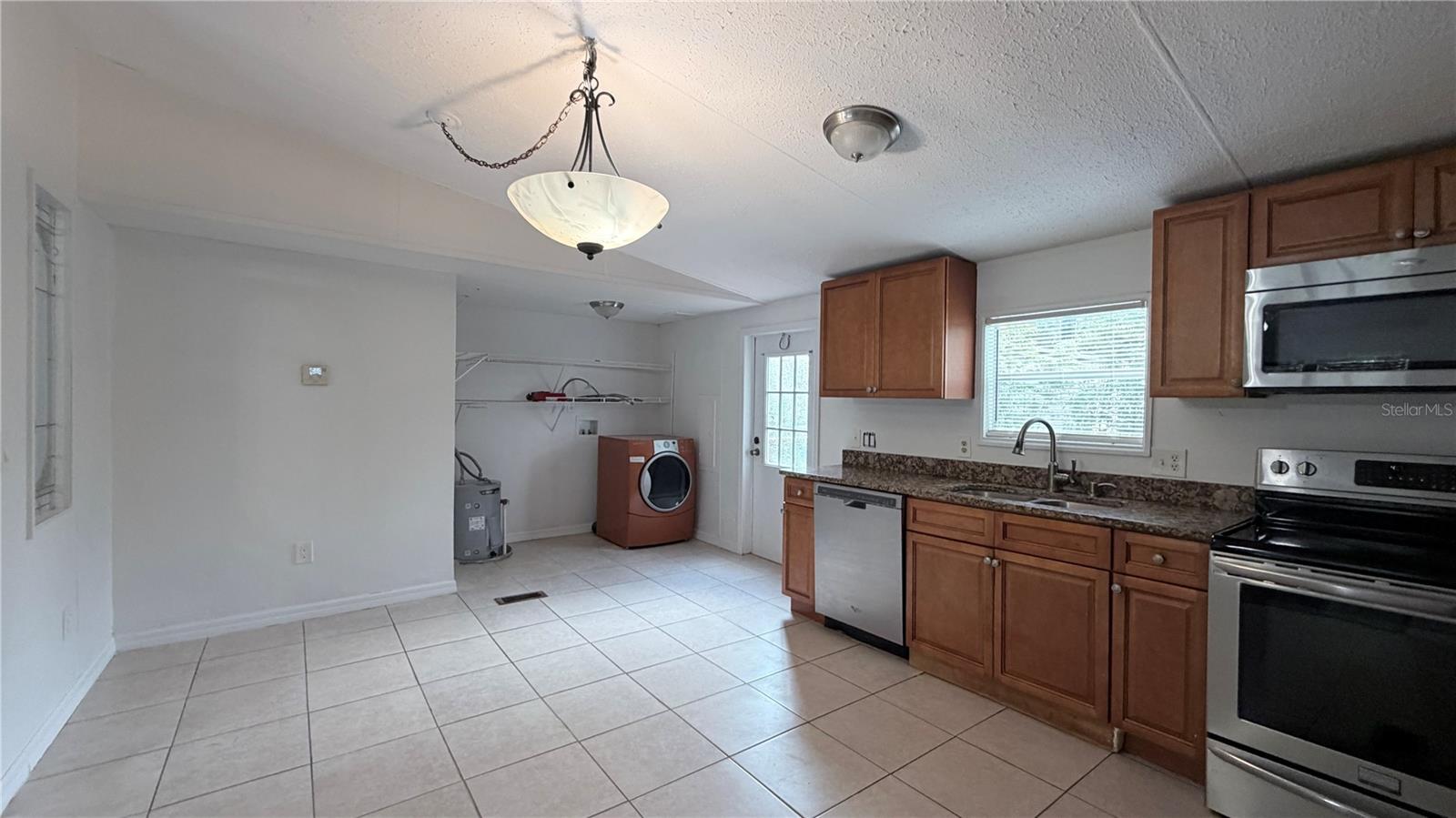 821 Navajo Dr Property Photo 10