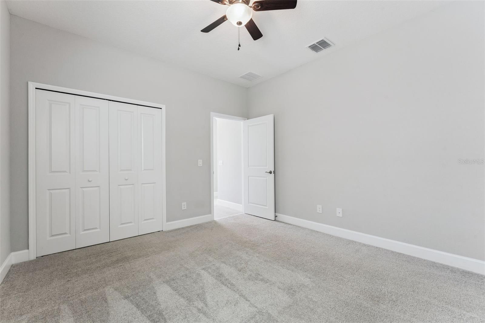 5054 Shady Pines Dr Property Photo 20