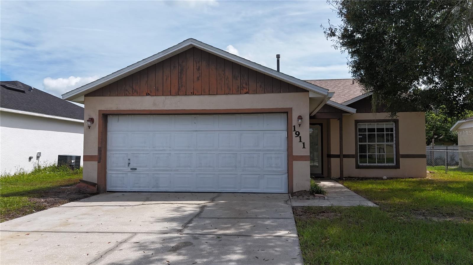 1911 Barco Ct Property Photo 1