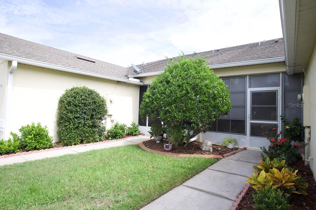 91 CLUB VILLAS LN Property Photo 1
