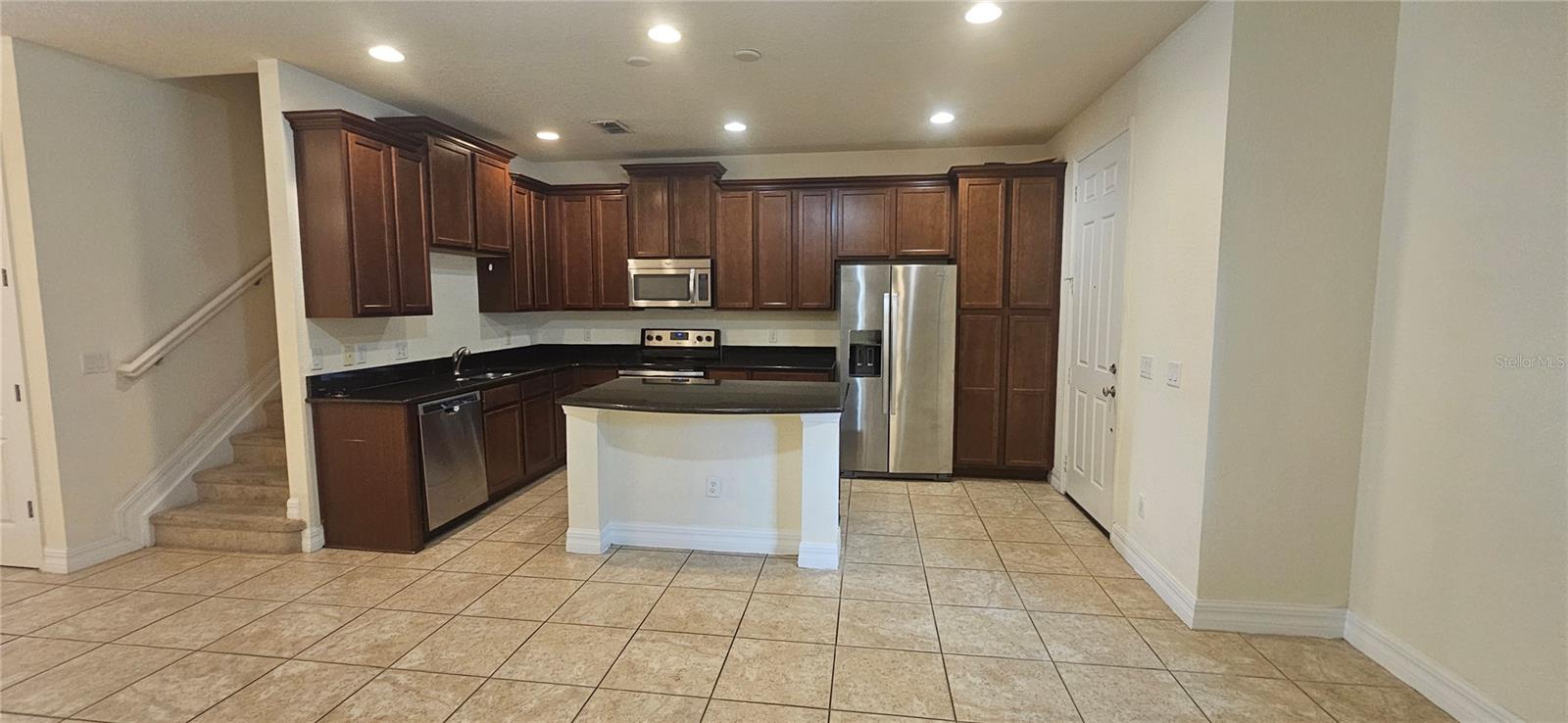 10071 Eagle Creek Center Blvd Property Photo 4