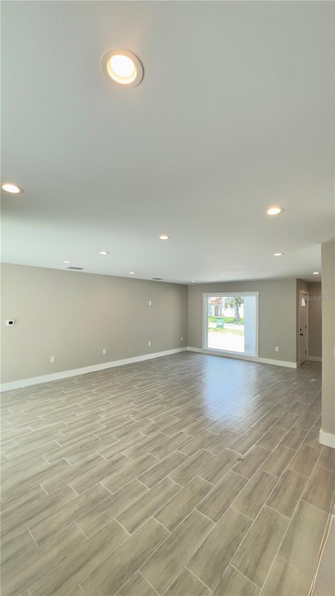 1822 2nd Ave E Property Photo 7