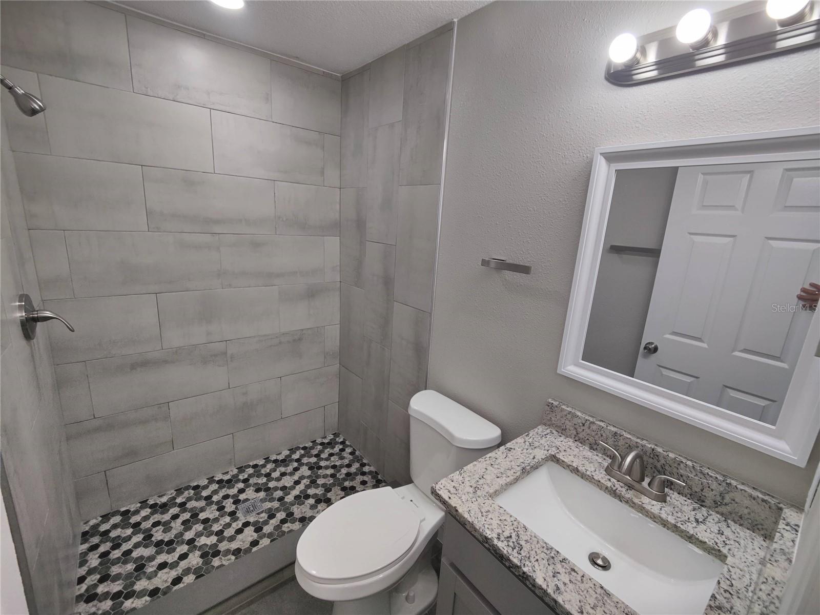 6804 Beth Rd #a Property Photo 6