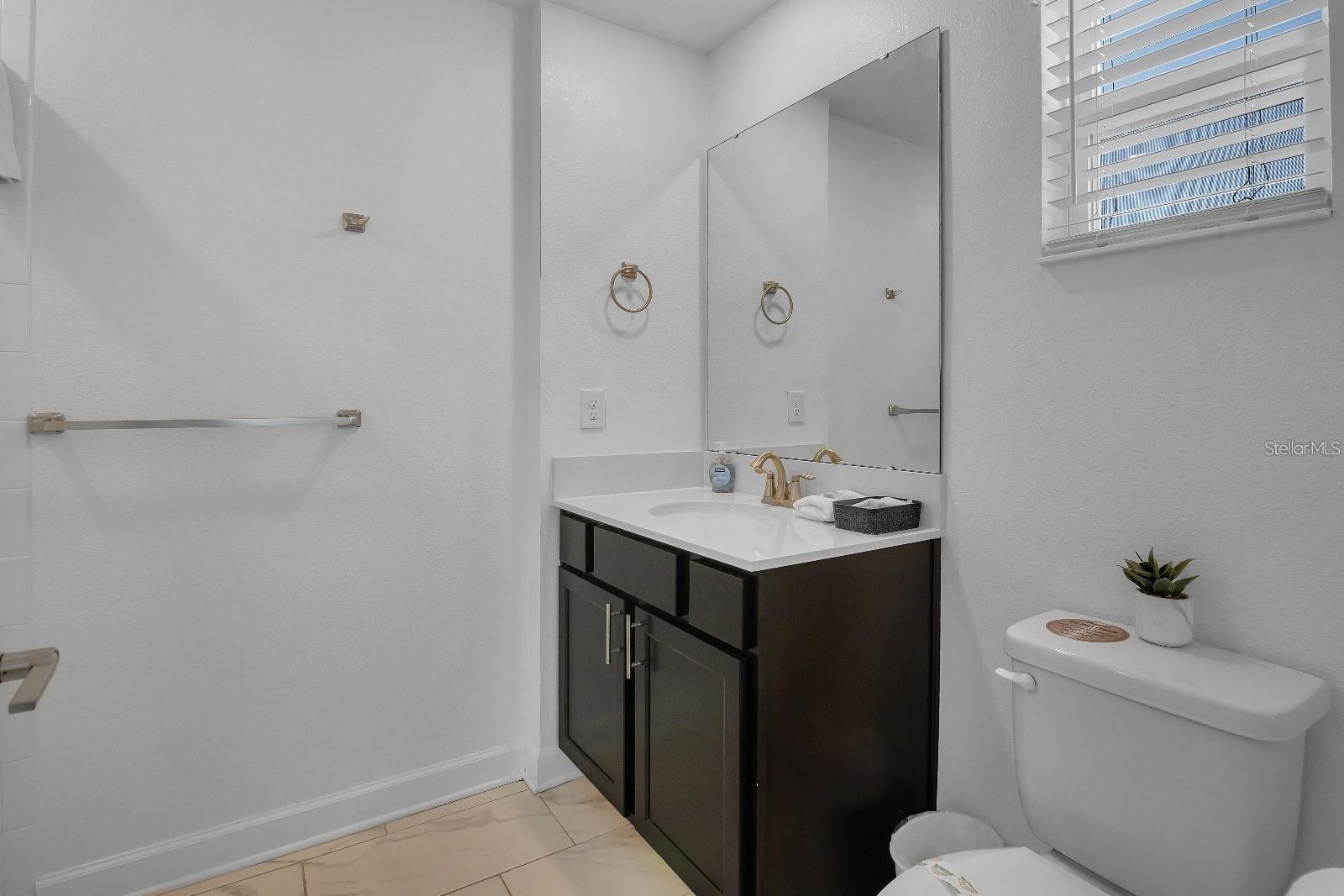 1034 Splash Shot Pl Property Photo 14