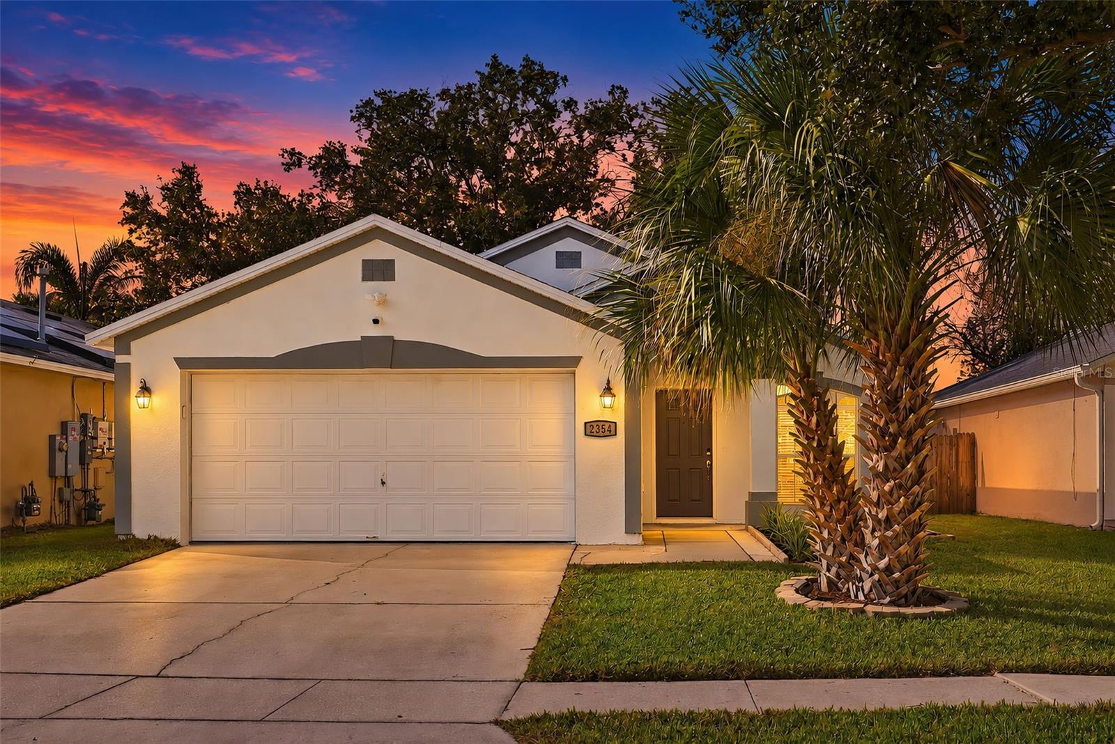 2354 BLUE SAPPHIRE CIR Property Photo 1