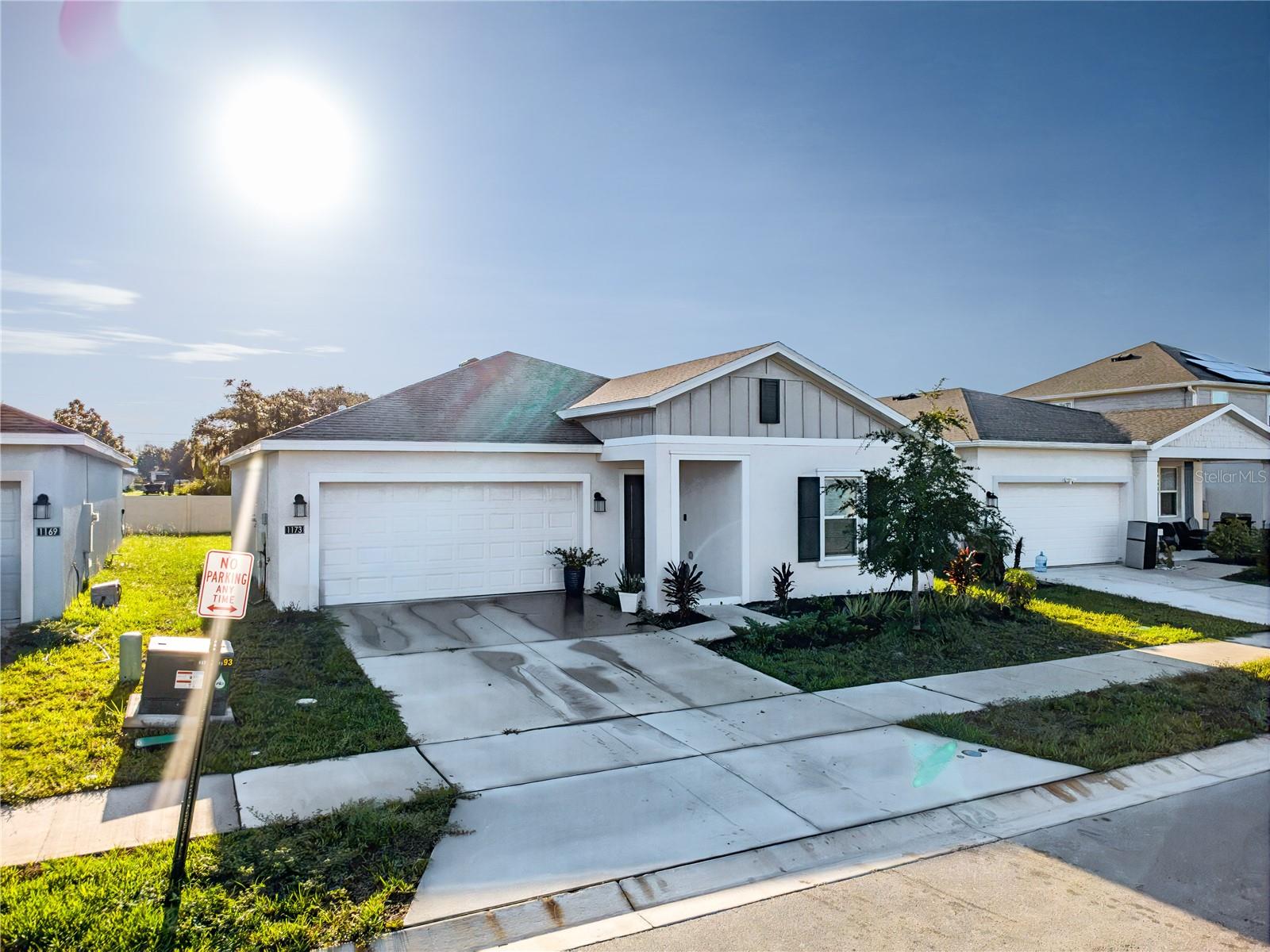 1173 Deepwater Cir Property Photo 1