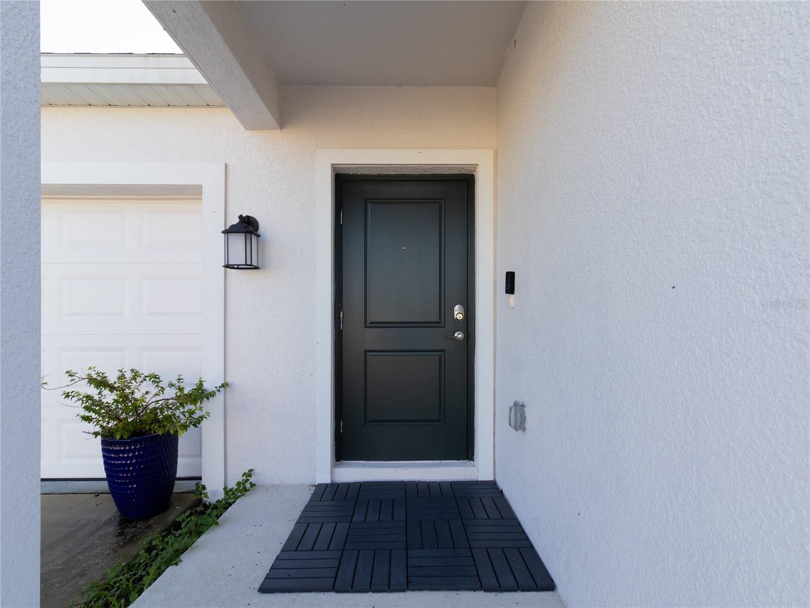1173 Deepwater Cir Property Photo 5