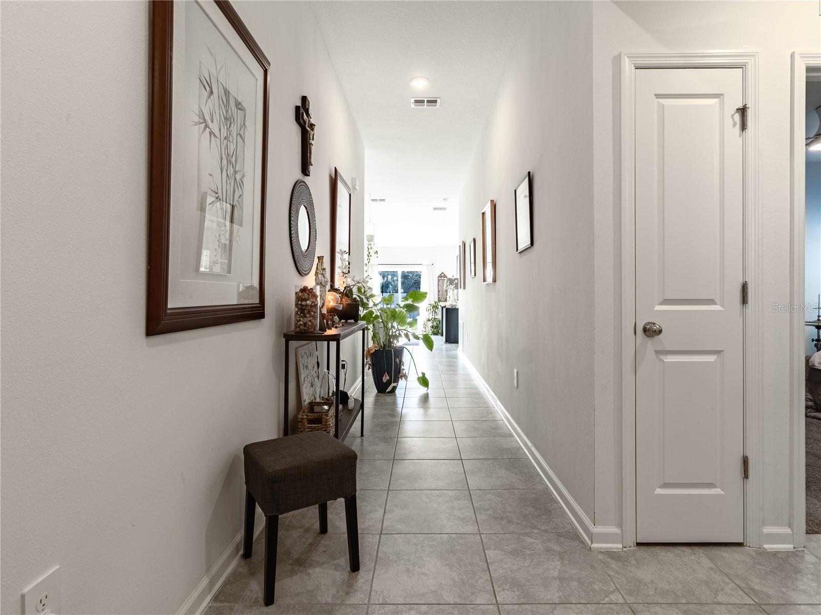 1173 Deepwater Cir Property Photo 6
