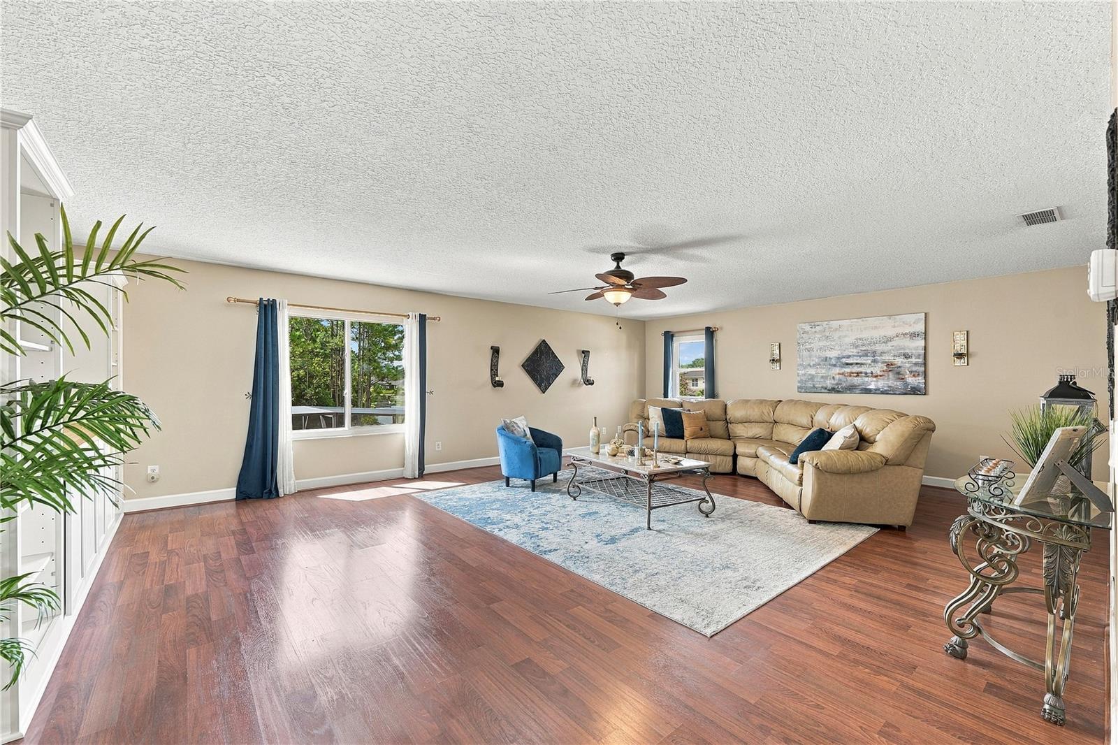 9108 Shadowbrook Trl Property Photo 10