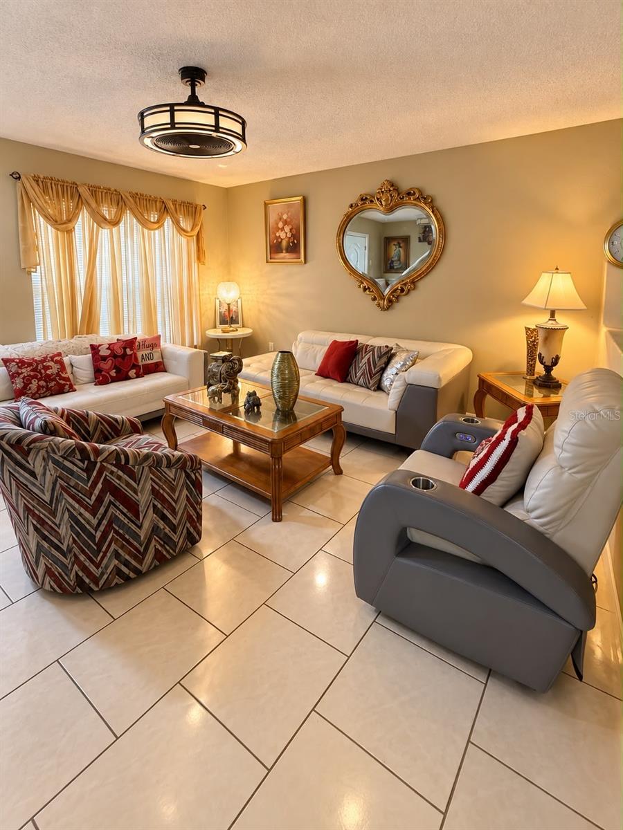 100 Windy Dune Ct Property Photo 5