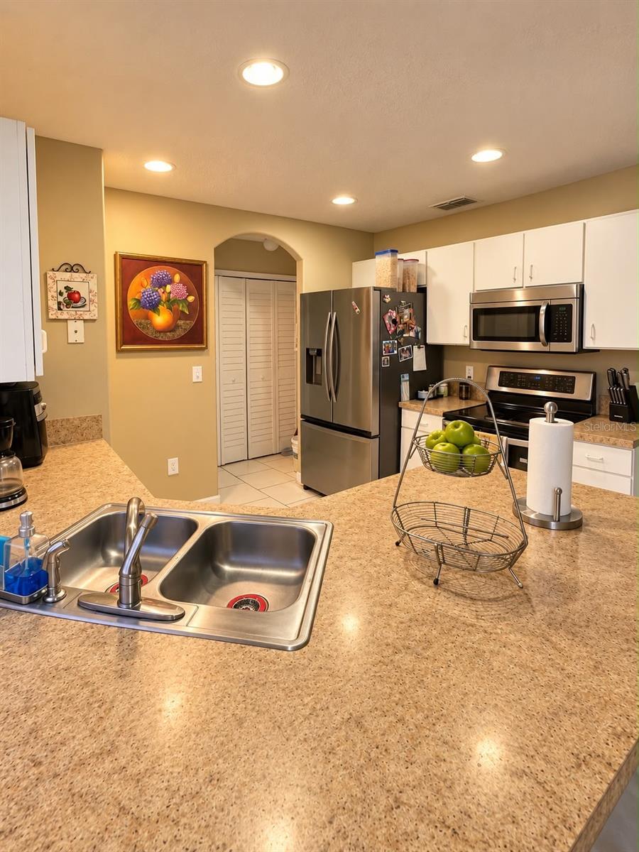 100 Windy Dune Ct Property Photo 7
