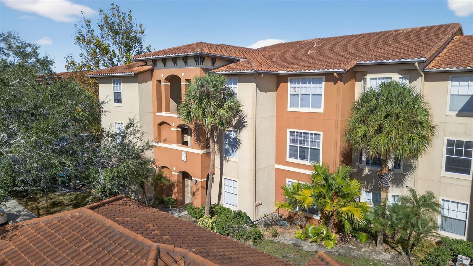 5572 METROWEST BLVD #304 Property Photo 1