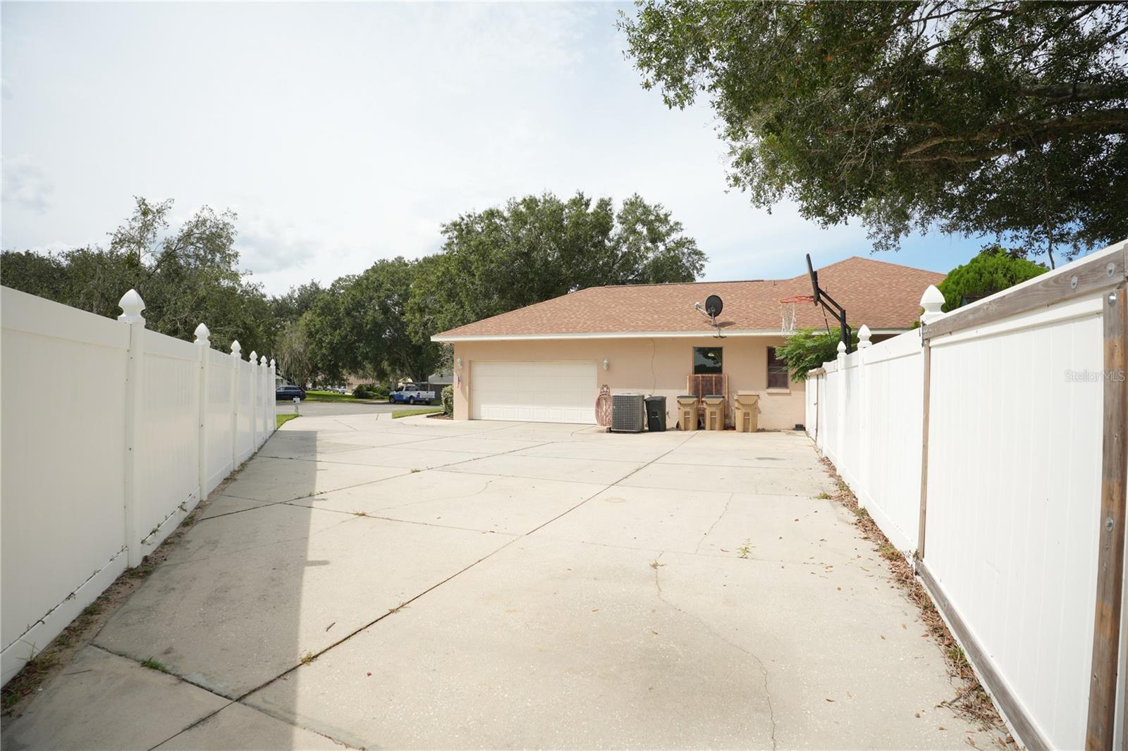 11318 Summer Wind Ct Property Photo 4