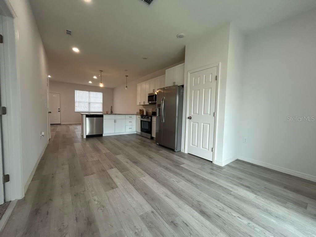 731 Desmoines Property Photo 8