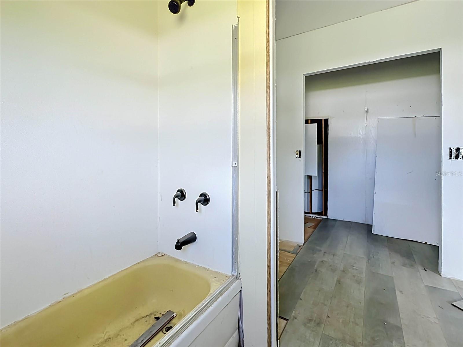 3019 Redbud Ln Property Photo 22
