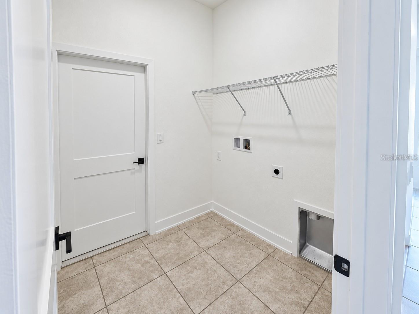 7714 Bent Tree Loop Property Photo 7