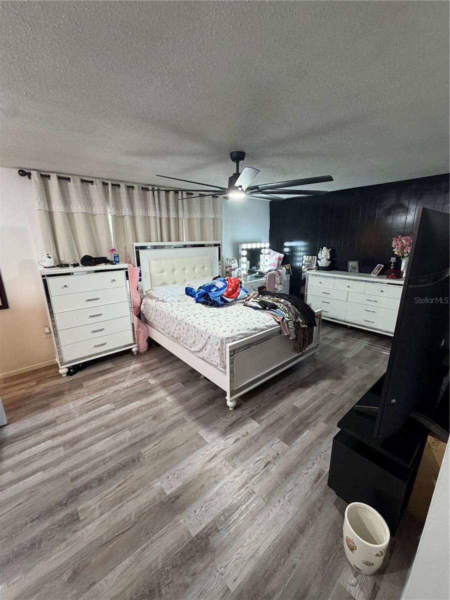 6716 Paul Revere Ct #b Property Photo 2