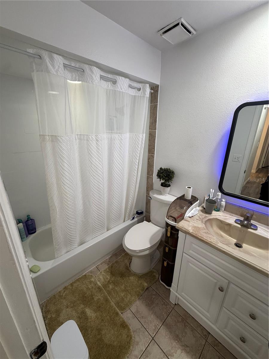 6716 Paul Revere Ct #b Property Photo 9