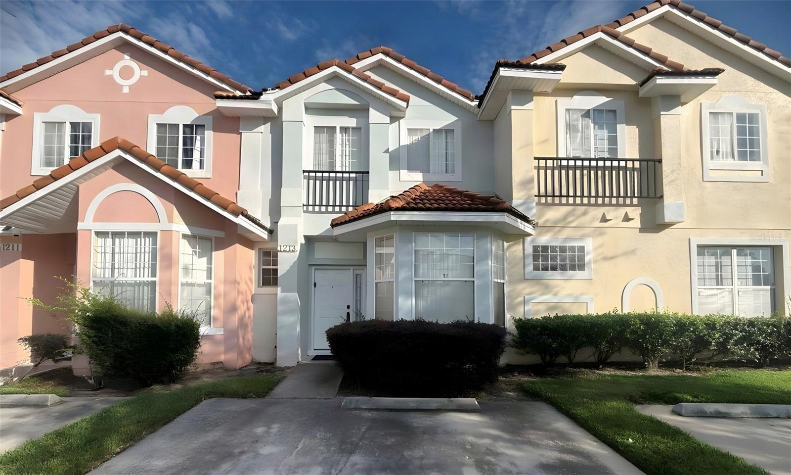 1213 S Beach Cir Property Photo 1