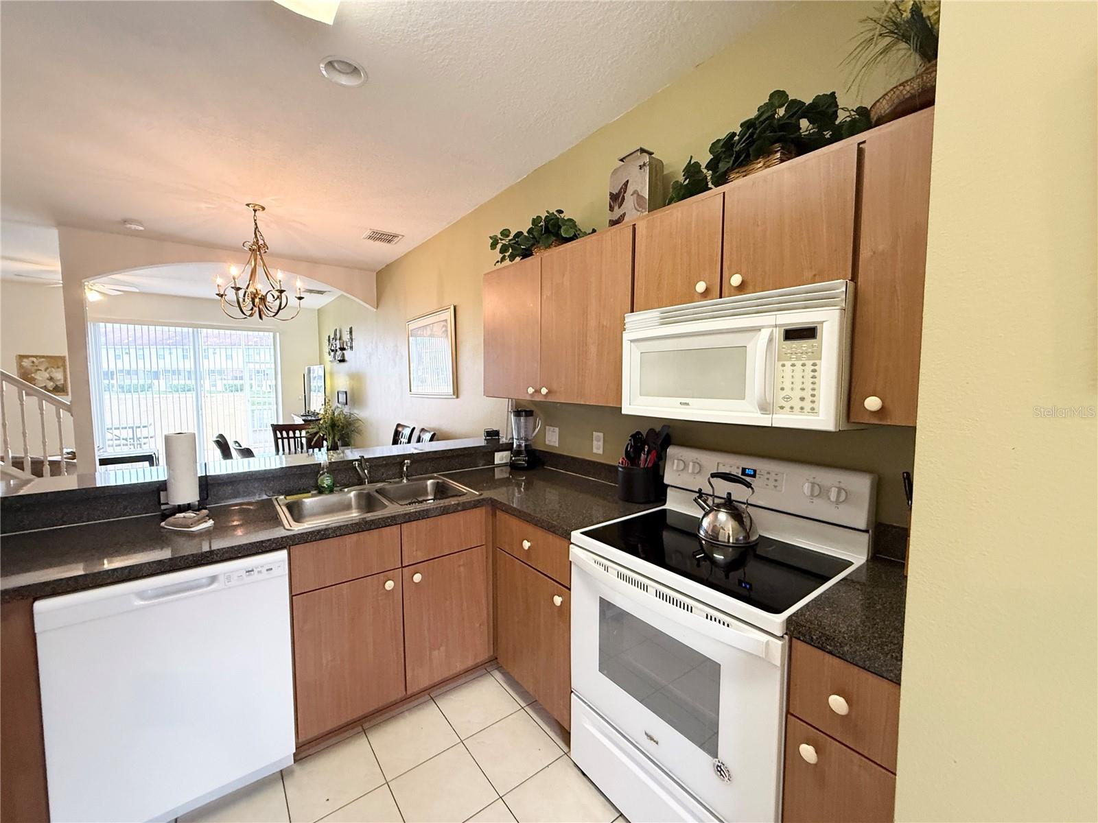 1213 S Beach Cir Property Photo 2