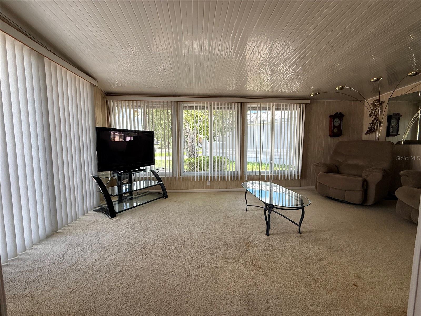 427 Center Crest Blvd Property Photo 3