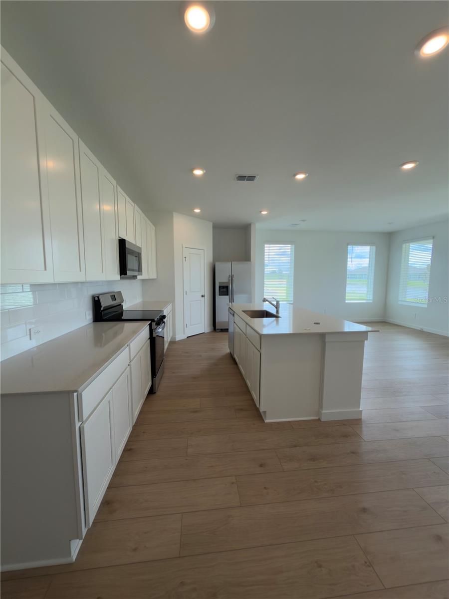 5556 Guava Ct Property Photo 4