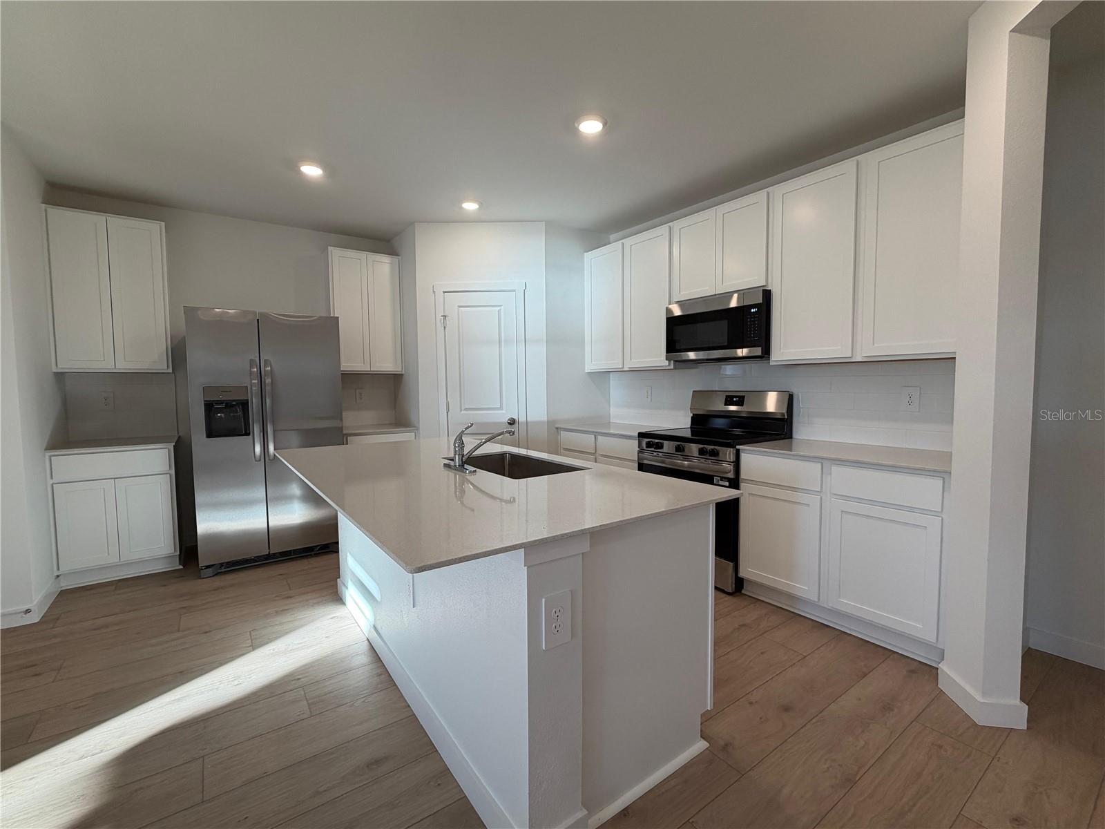 4459 Elliotts Astor Blvd Property Photo 4