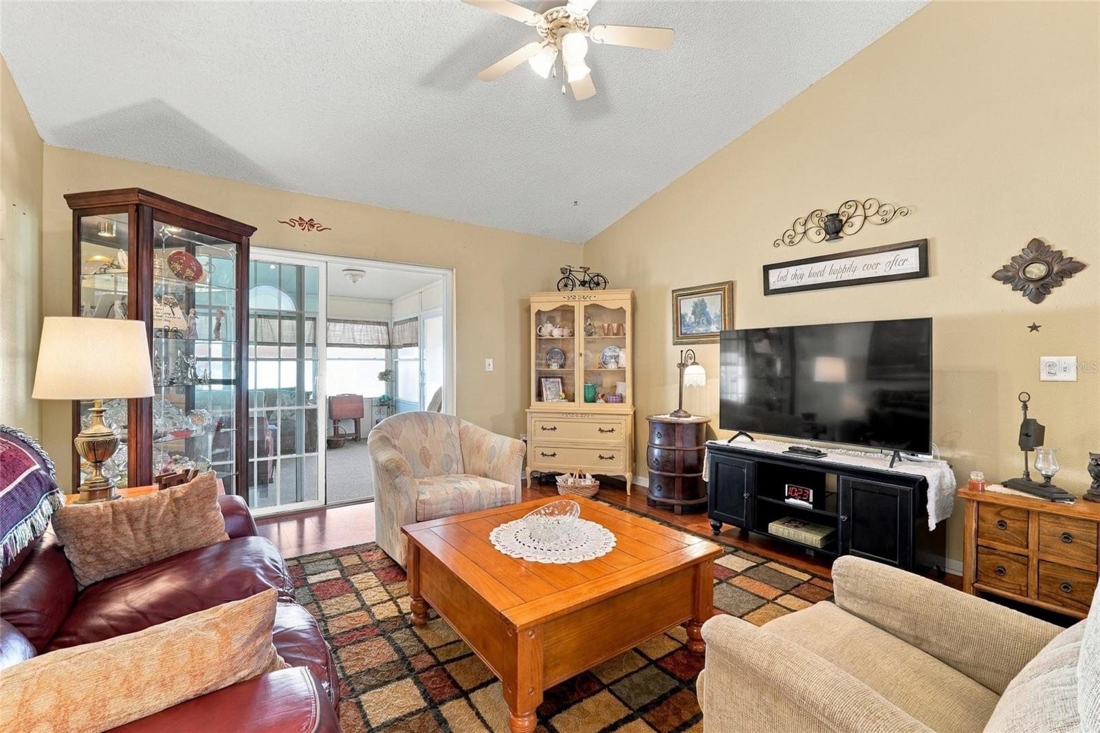 610 Burgoyne Loop Property Photo 20
