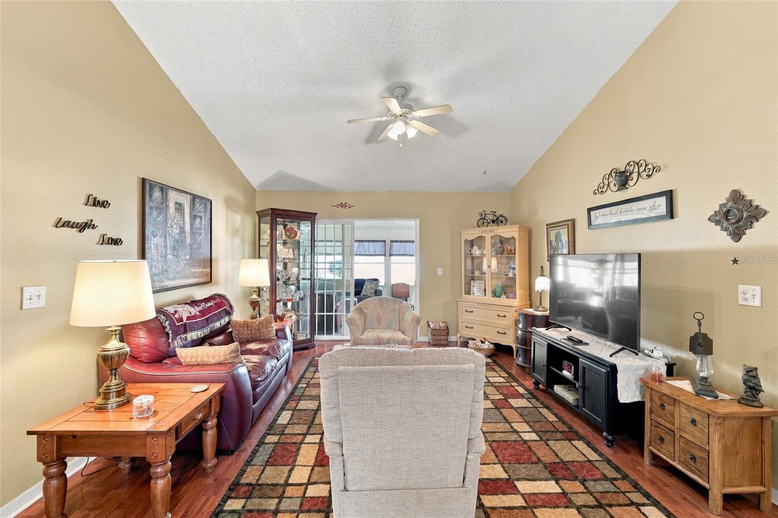 610 Burgoyne Loop Property Photo 23