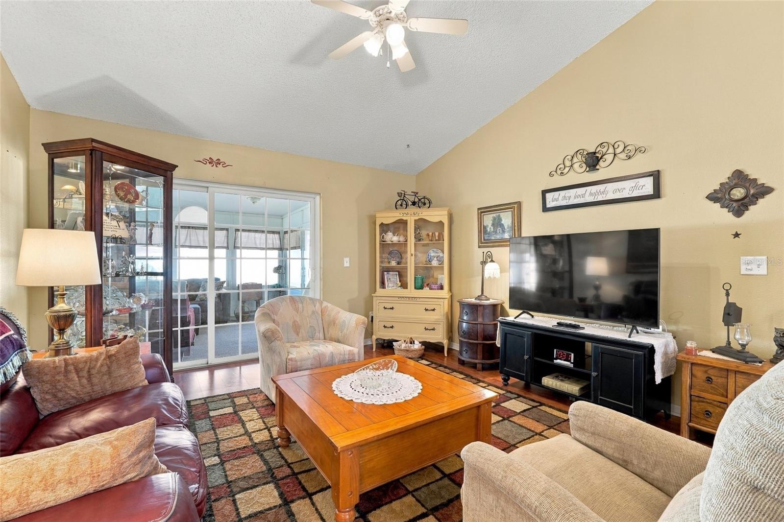610 Burgoyne Loop Property Photo 30