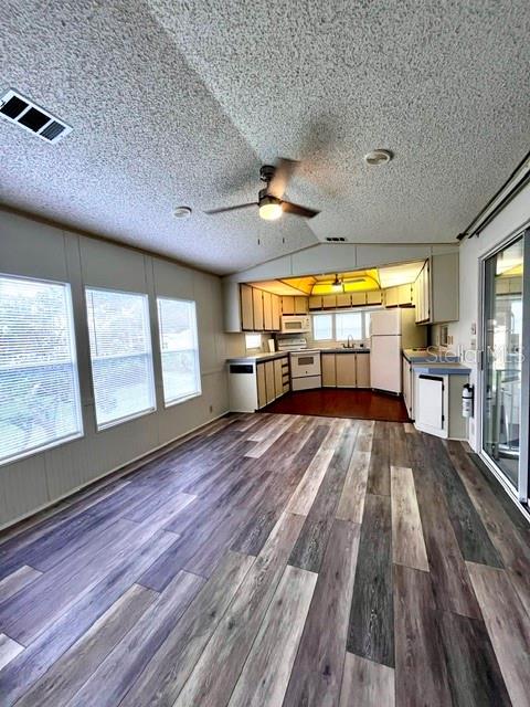 50989 Highway 27 #128 Property Photo 2