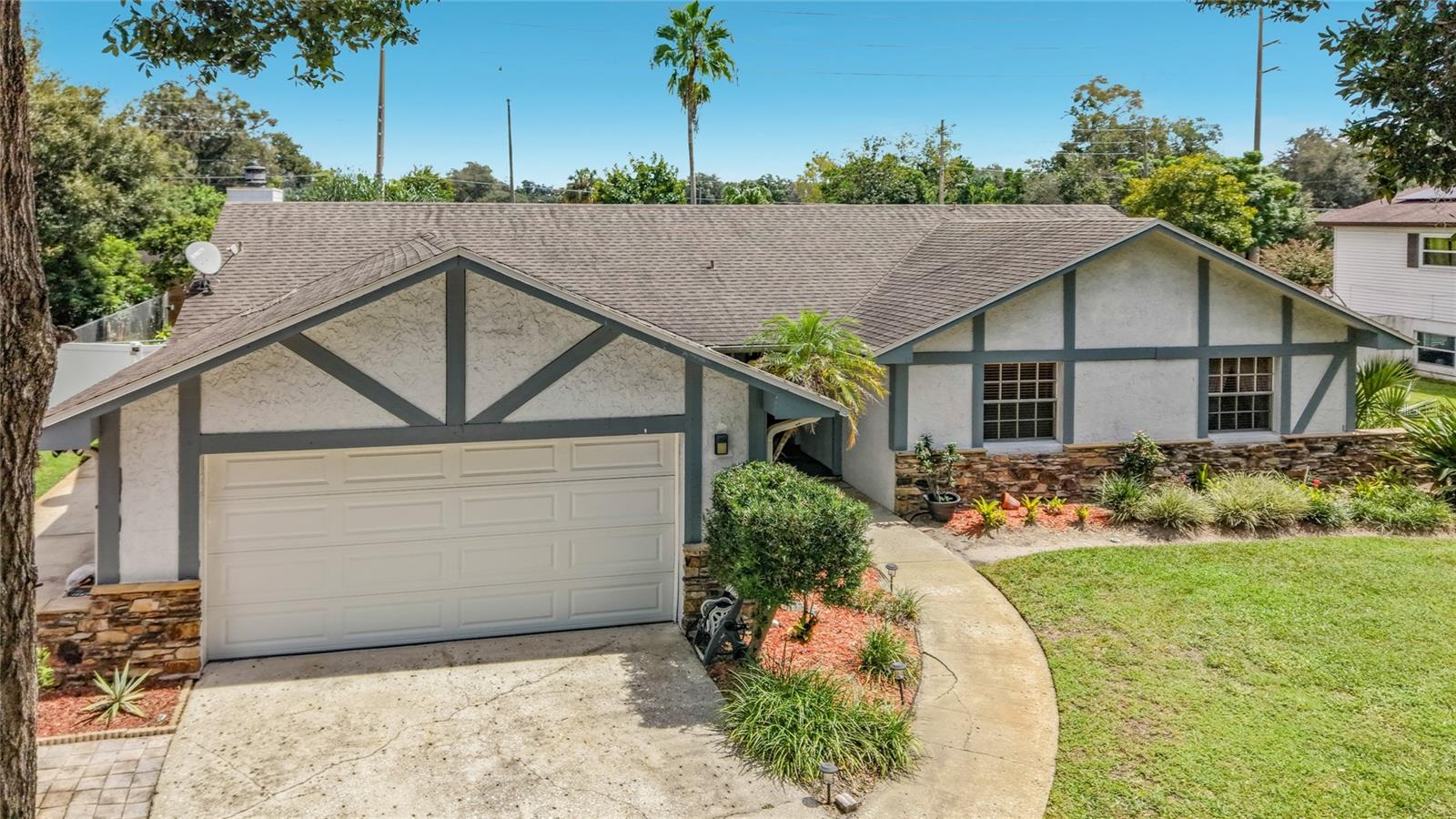4148 Floralwood Ct Property Photo 3