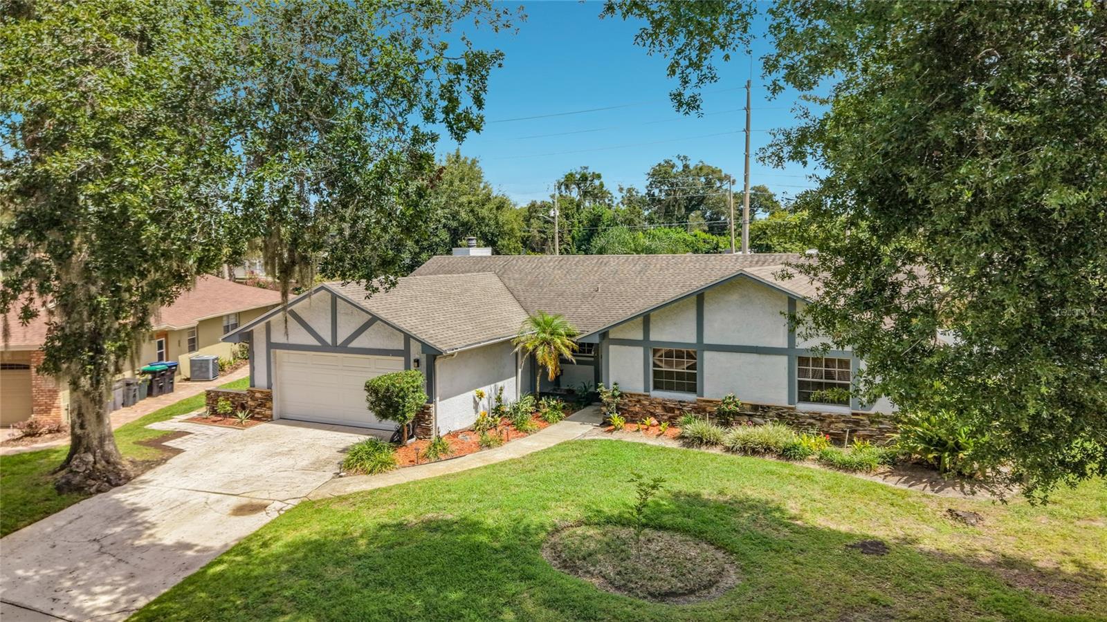 4148 Floralwood Ct Property Photo 5