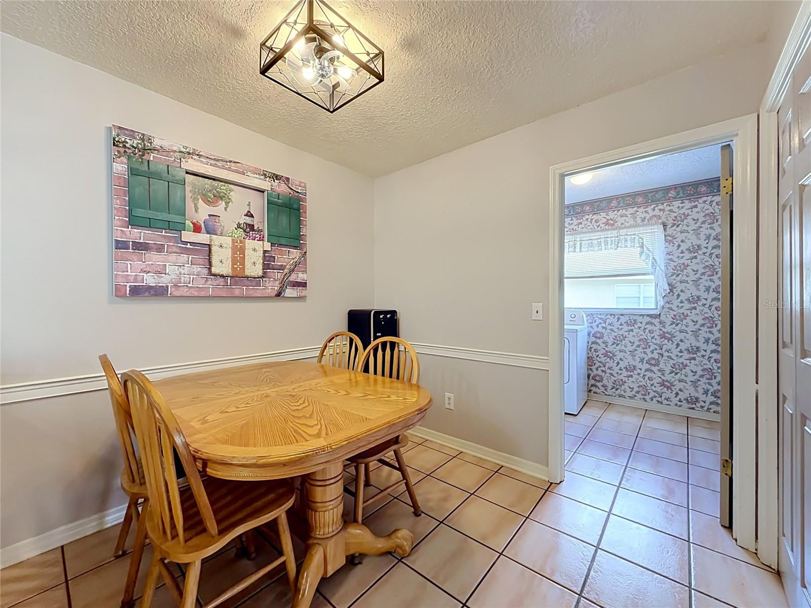 4148 Floralwood Ct Property Photo 18