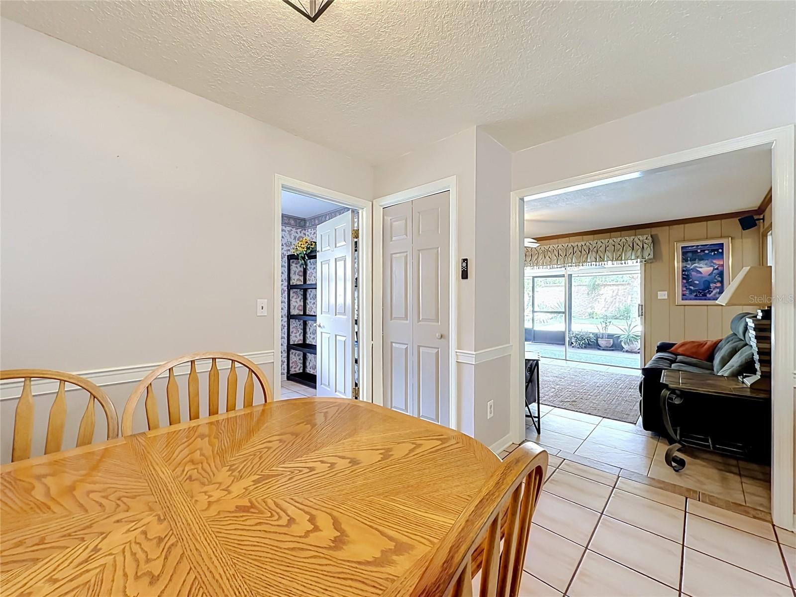 4148 Floralwood Ct Property Photo 19
