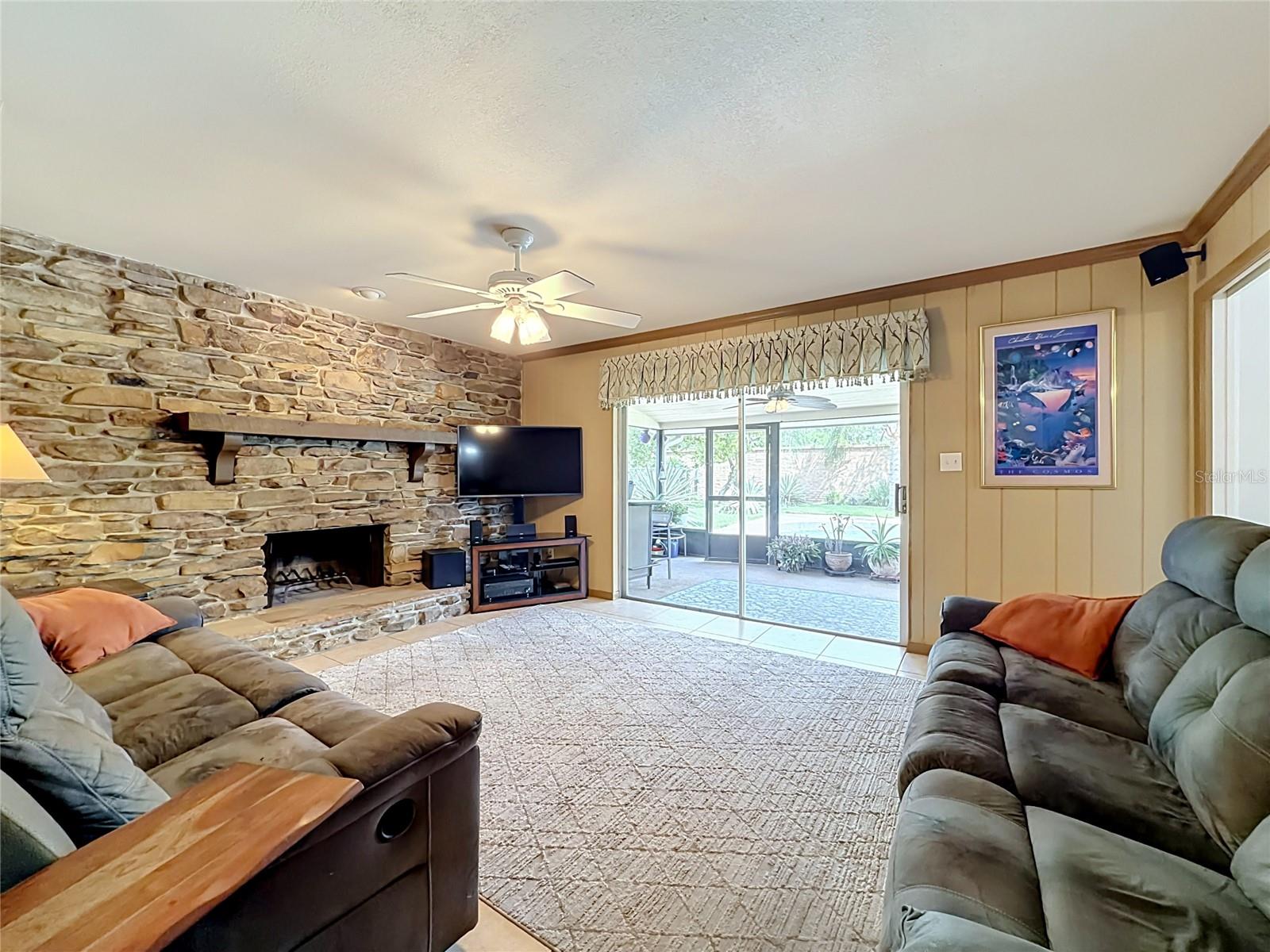 4148 Floralwood Ct Property Photo 23