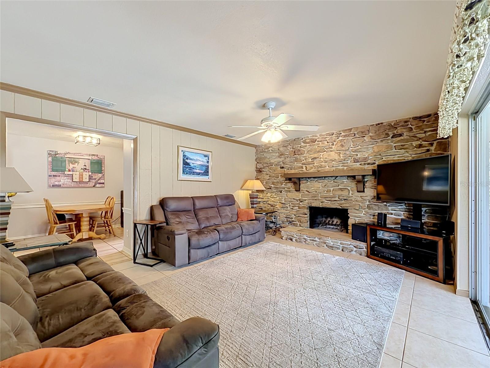 4148 Floralwood Ct Property Photo 24