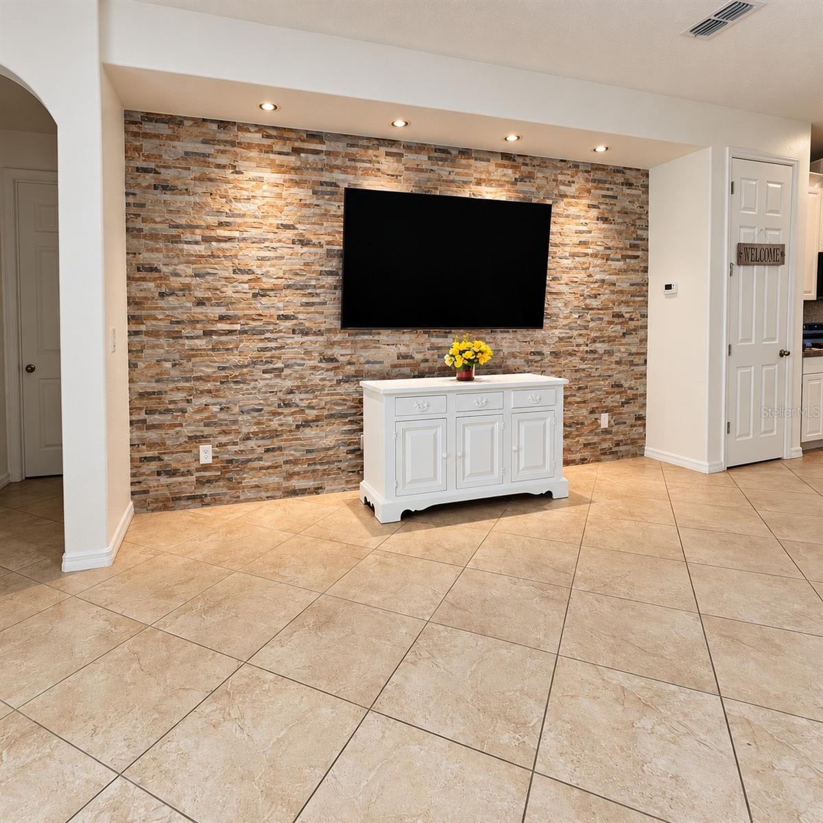 4464 Indigo Sky Ln Property Photo 10