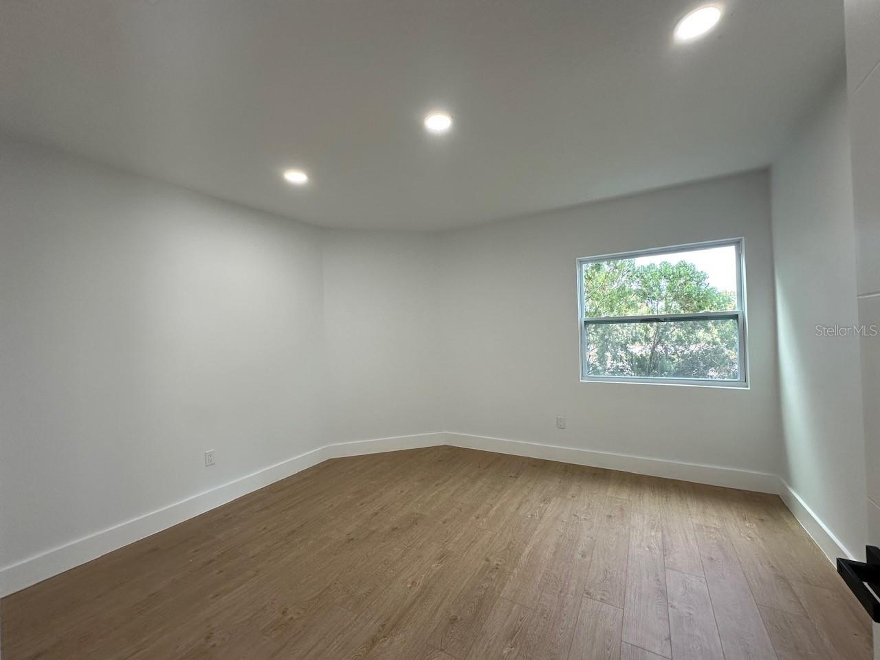 2462 Albany Dr Property Photo 26